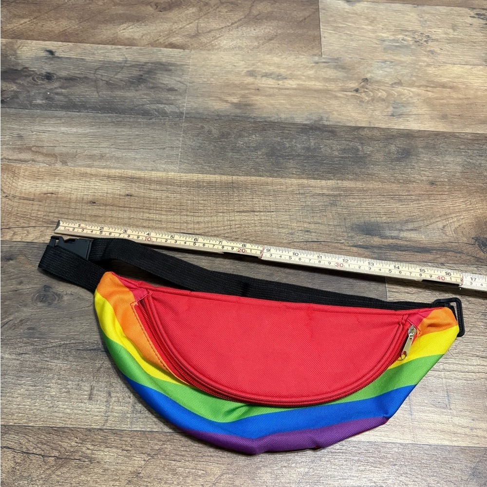 Rainbow Fanny Pack - Picture 6 of 8